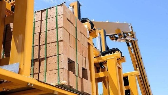 * Australian Robot Builds First House in Three Days